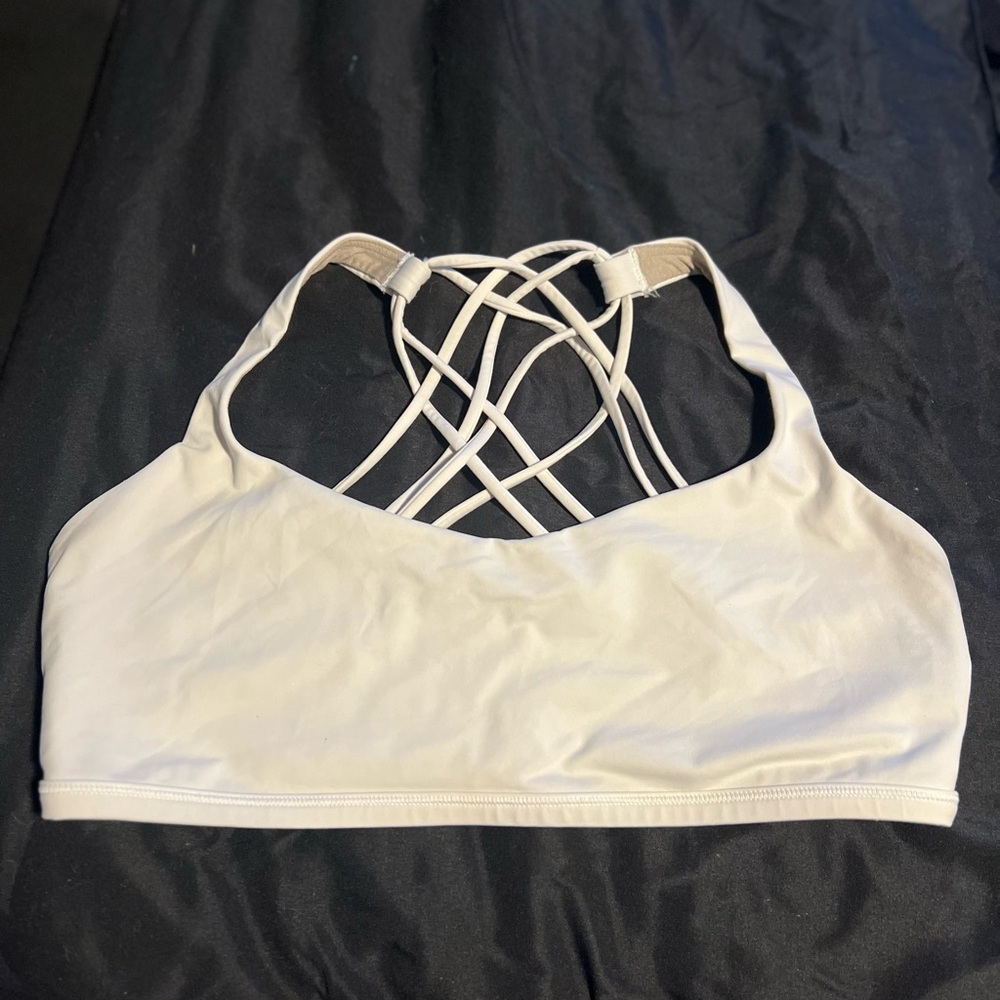 Lululemon Free To Be Bra